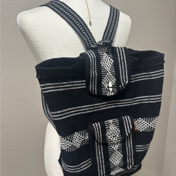 Pinzon Black and White Striped Backpack - Picture 2 of 6